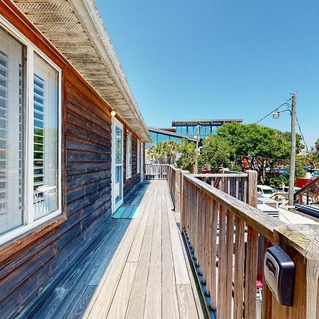 Folly Beach Condos Room photo