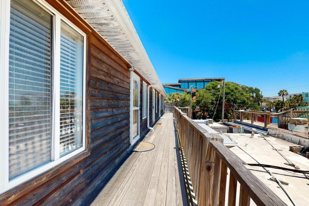 Folly Beach Condos Room photo